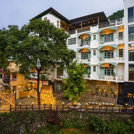 A Pousada Zostel Rishikesh, Laxman Jhula Exterior foto