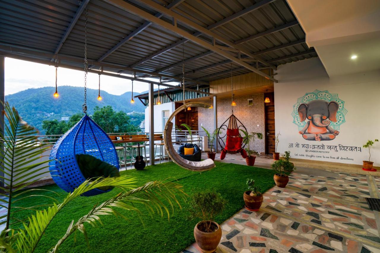 A Pousada Zostel Rishikesh, Laxman Jhula Exterior foto