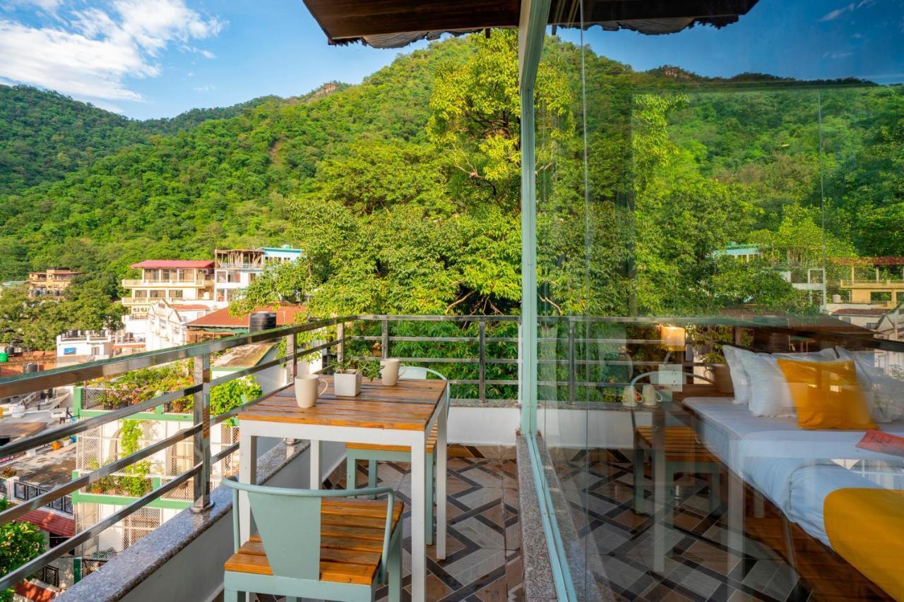 A Pousada Zostel Rishikesh, Laxman Jhula Exterior foto