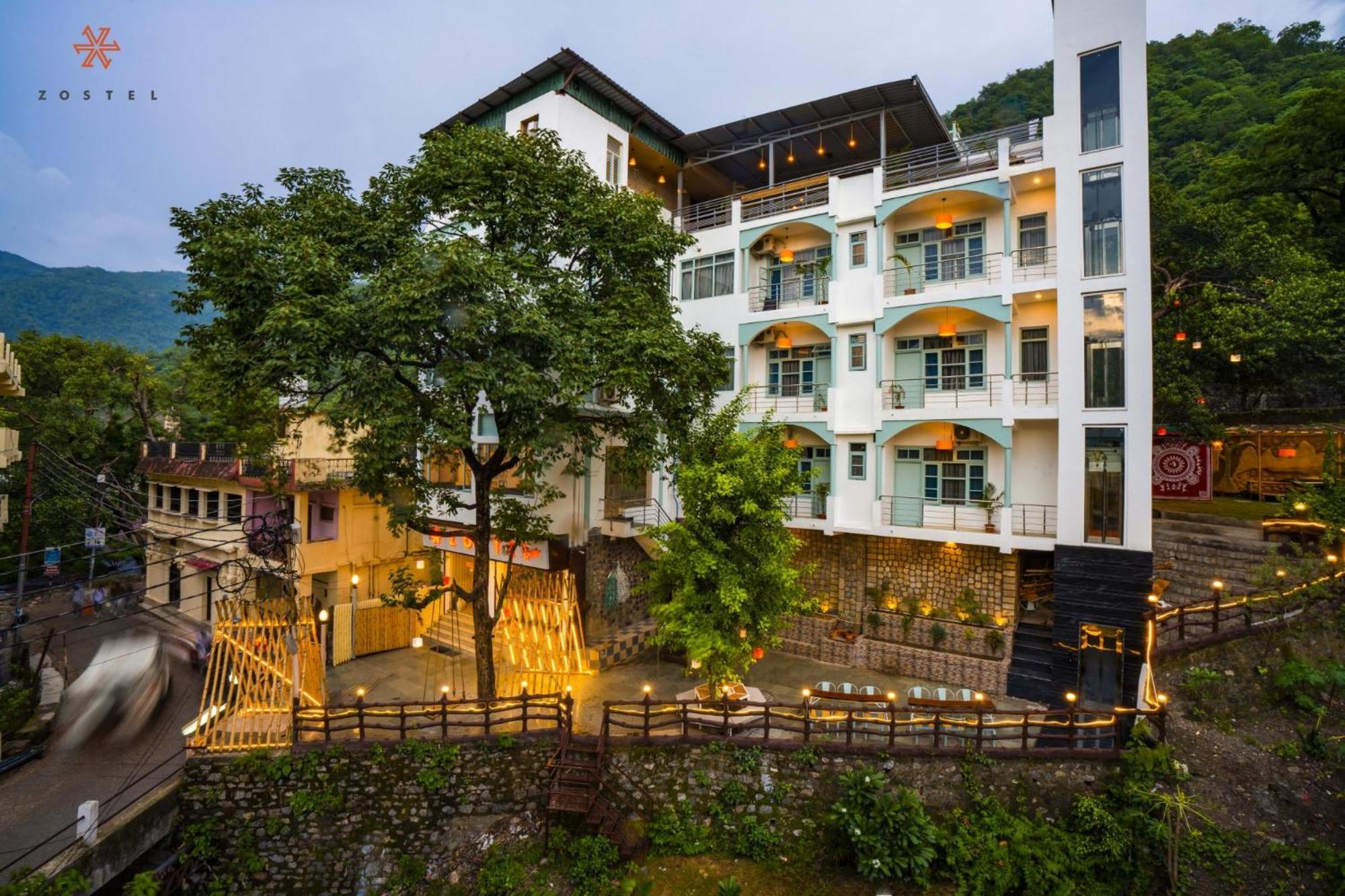 A Pousada Zostel Rishikesh, Laxman Jhula Exterior foto